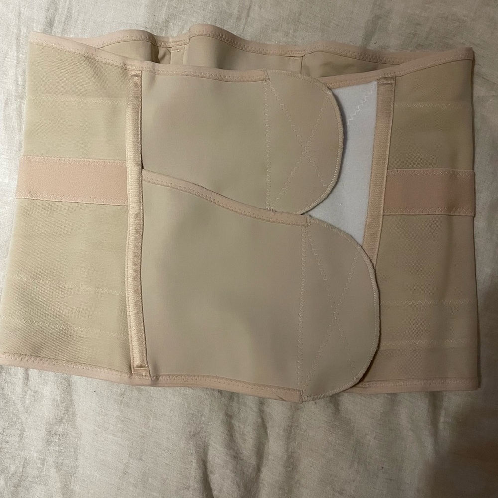 *Like New* BELLY BANDIT® Postpartum Luxe Belly Wrap